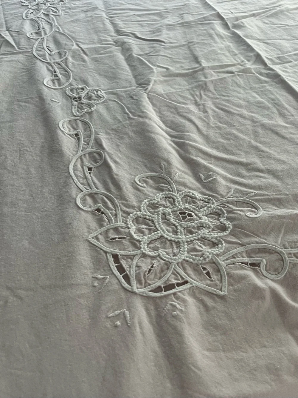 Vintage Battenburg Embroidered Duvet